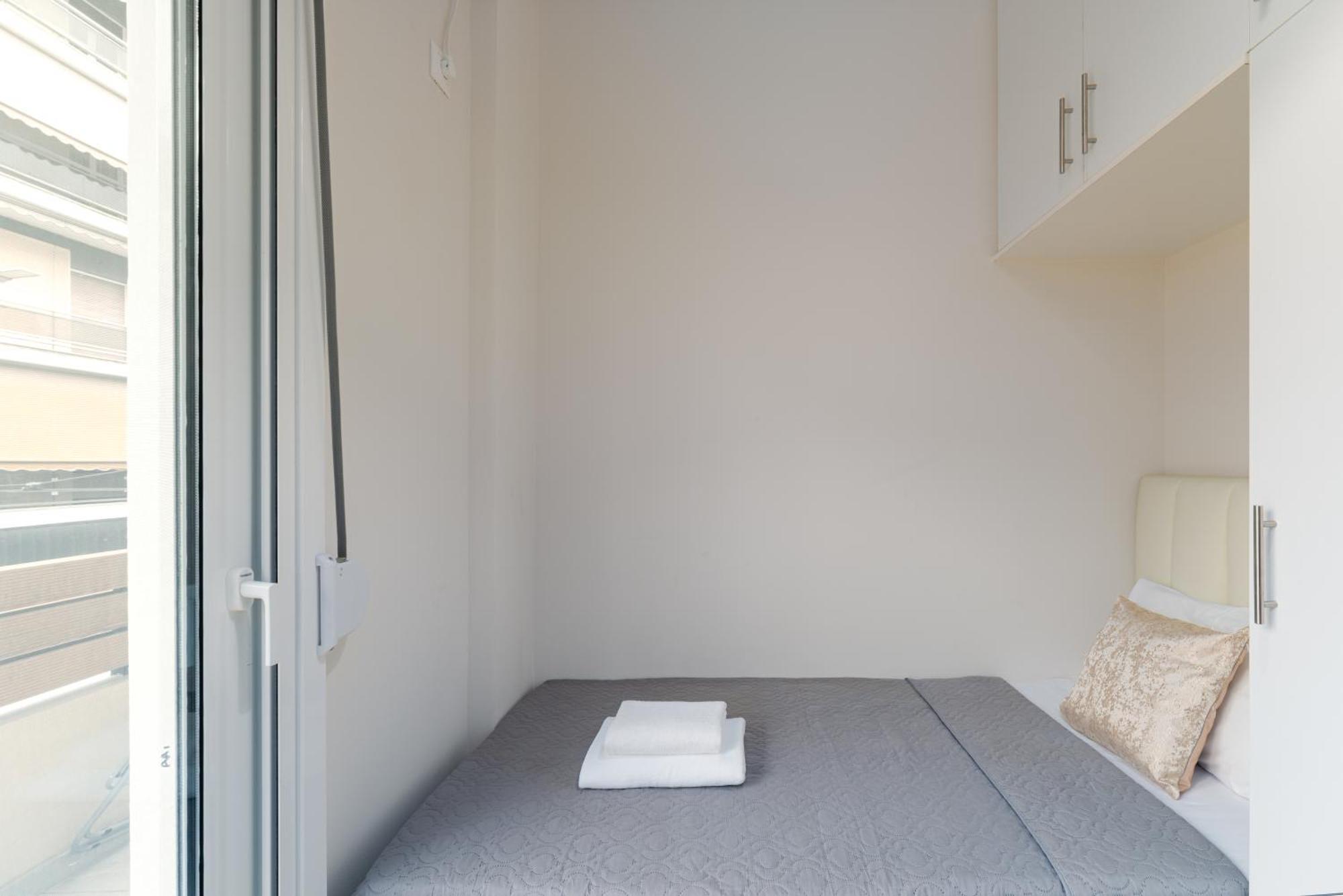New Center Apartment Near Metro Athen Eksteriør bilde